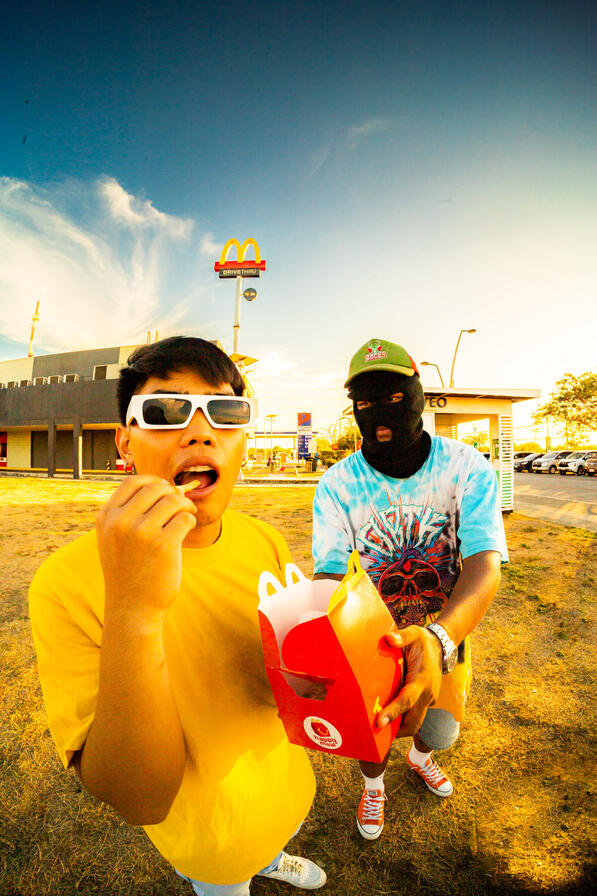 Share that meal and let&#39;s be friends